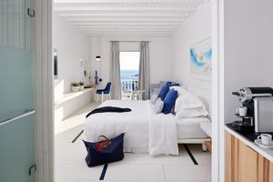 Myconian Ambassador - White Bliss Kamer met jacuzzi Myconian Ambassador - White Bliss Kamer met jacuzzi