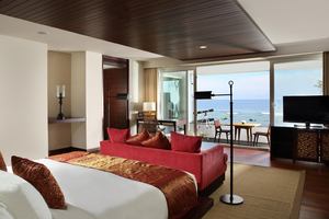 Ocean Front Honeymoon Suite