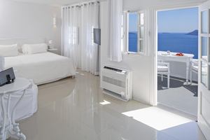 Kirini Santorini - Junior Suite