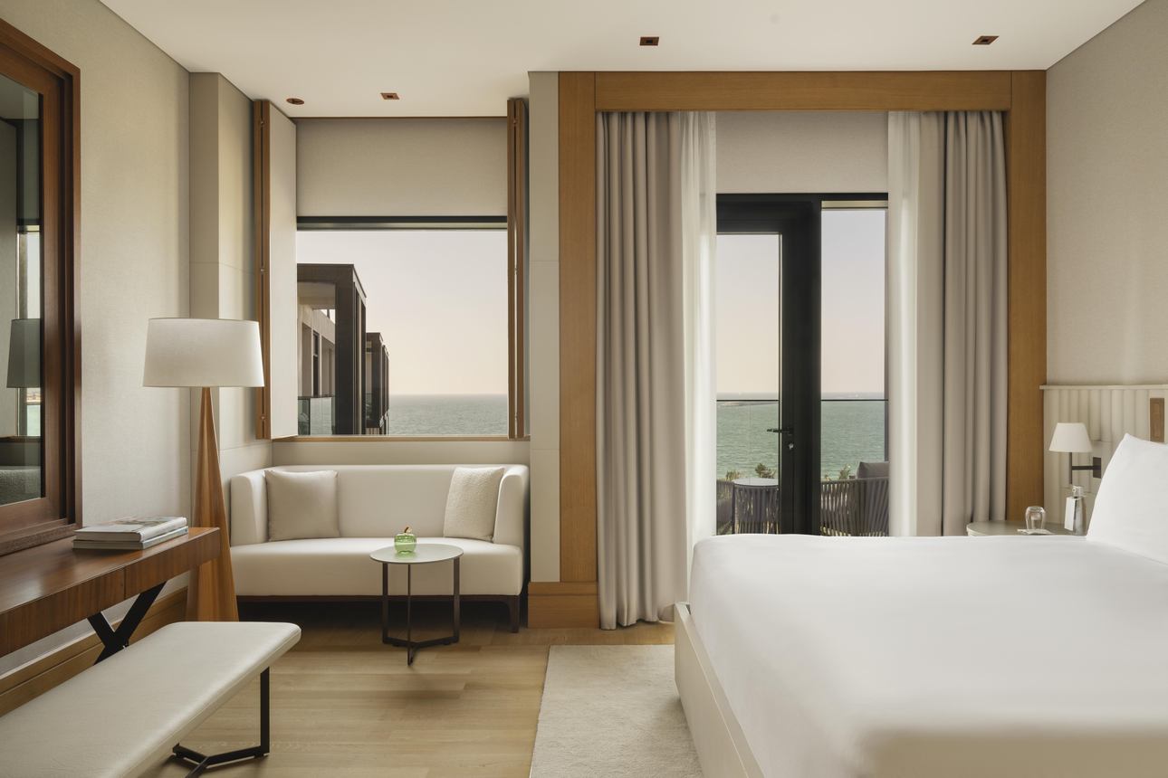 Delano Dubai - Rising Light Guestroom with sea view