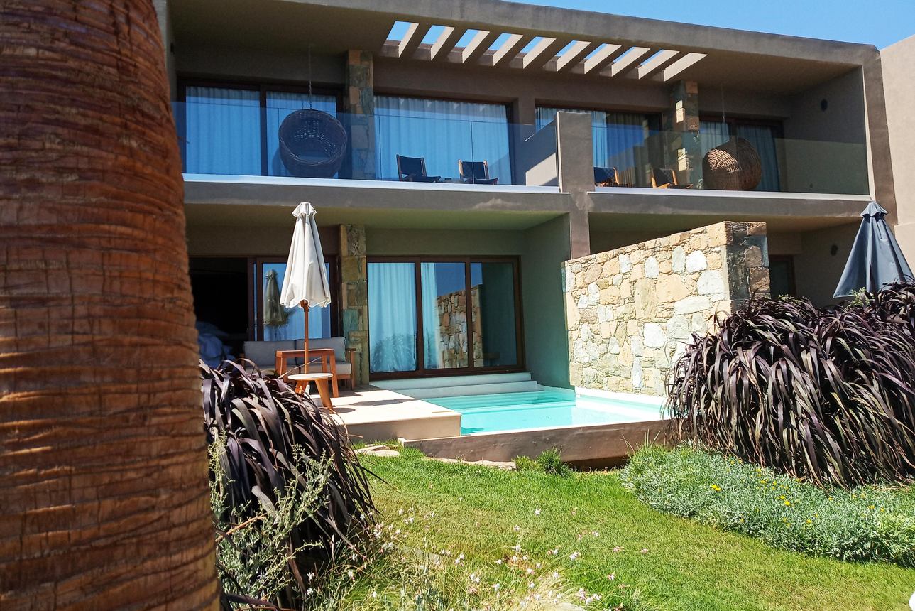 Acro Suites - Grand Summer House 2x Privézwembad en Tuin