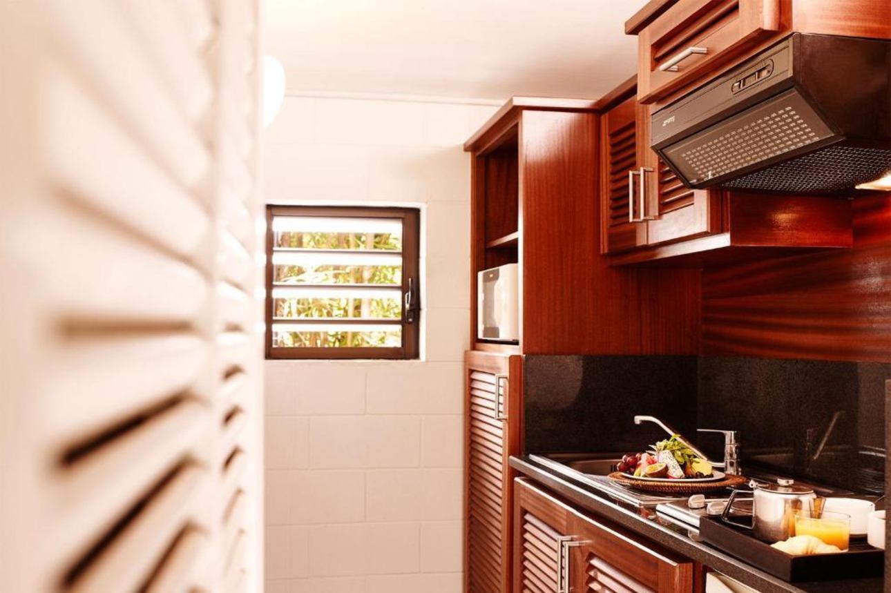 Iloha Seaview Hotel - Bungalow Kitchenette