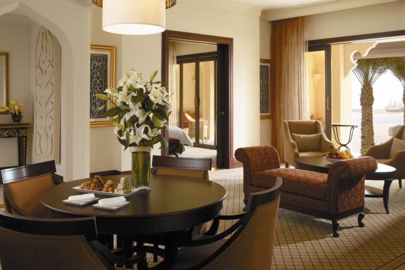 Shangri-La Hotel Qaryat Al Beri - Garden Suite