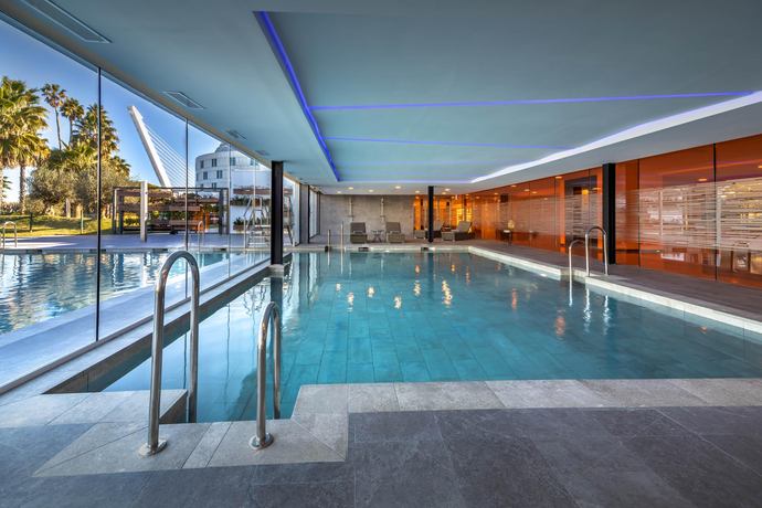 Barceló Sevilla Renacimiento - Zwembad
