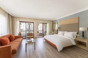 Mövenpick Resort Petra - Junior Suite