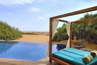 Al Maha Desert Resort & Spa - Zwembad