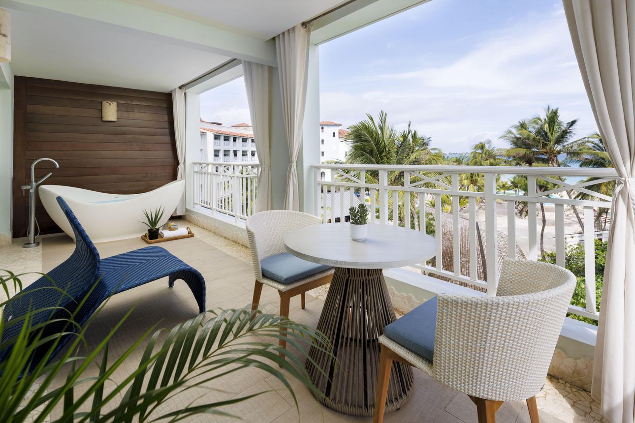 Sandals Barbados - Beachfront One Bedroom Butler Suite with Balcony Tranquility Soaking Tub