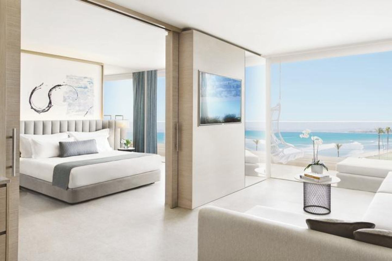 1-bedroom Deluxe Sea View Suite