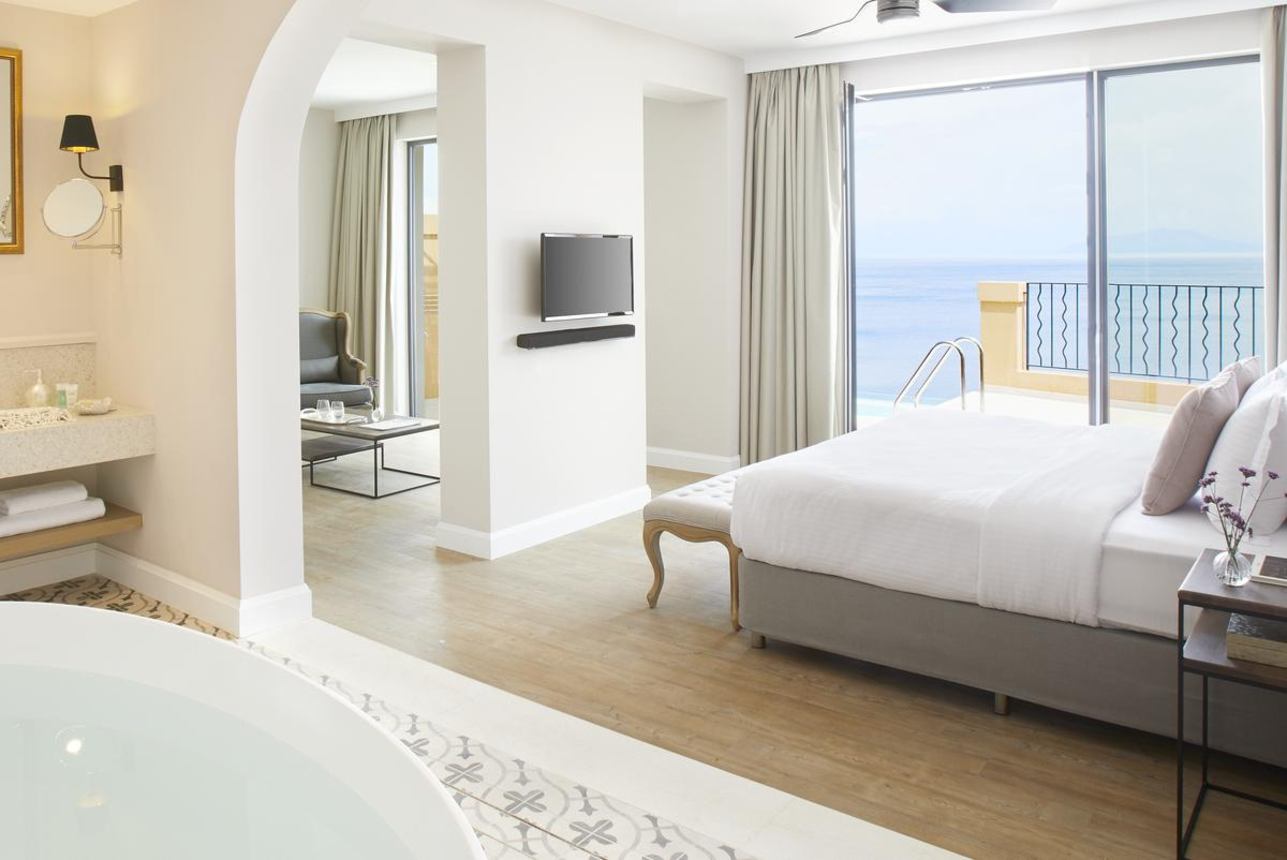 MarBella Nido - Deluxe Pool Suite