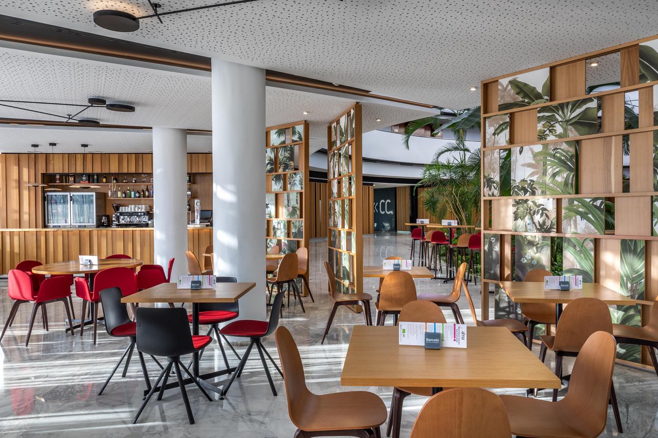 Restaurants/Cafes
