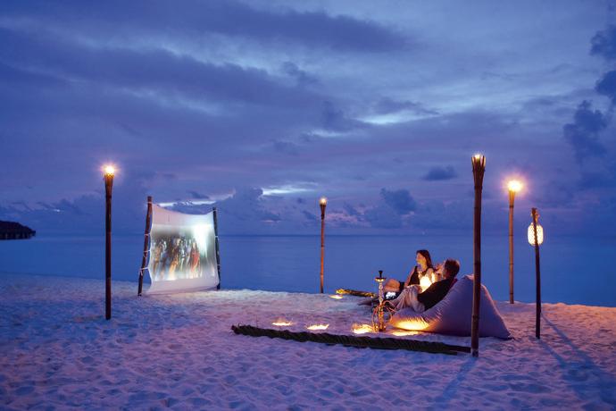 Constance Moofushi Resort - Entertainment