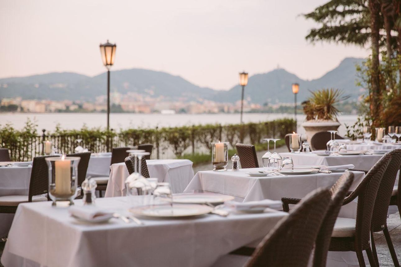 Restaurants/Cafes