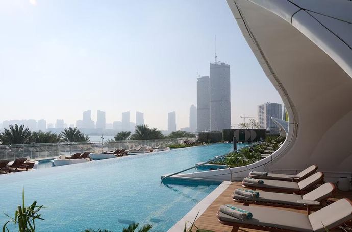 Raffles Doha - Zwembad