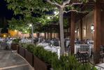 Restaurants/Cafes