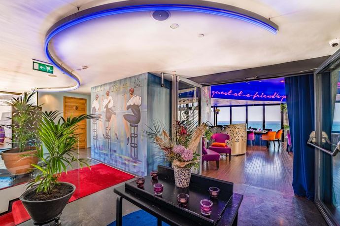 Bohemia Suites - Restaurants/Cafes