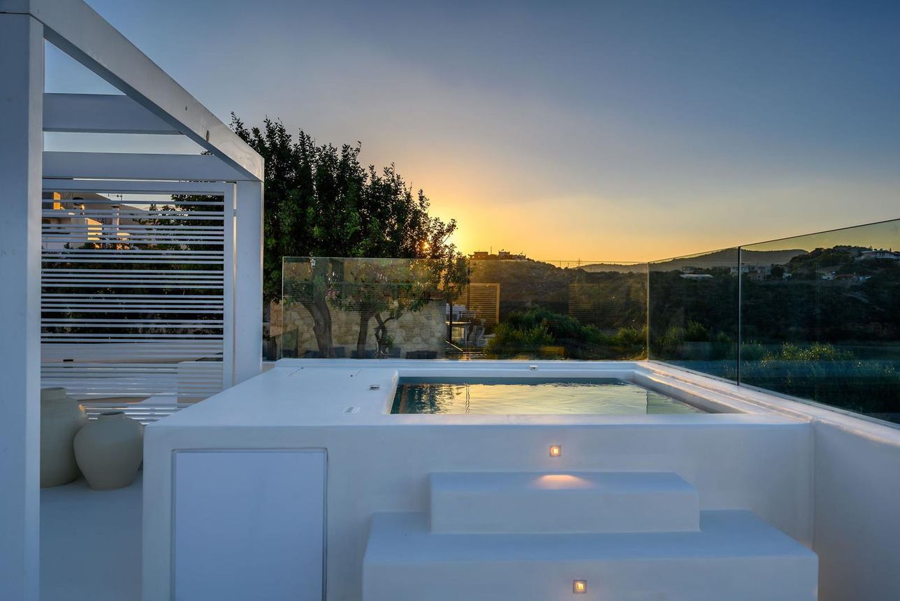 The Island Concept - Junior Suite Zeezicht en Jacuzzi 