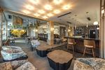 Restaurants/Cafes