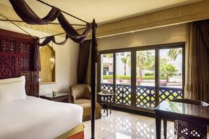 Sharq Village & Spa - King Suite Resortzicht