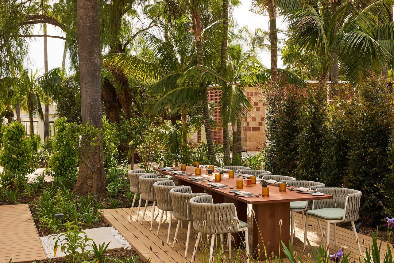 Restaurants/Cafes