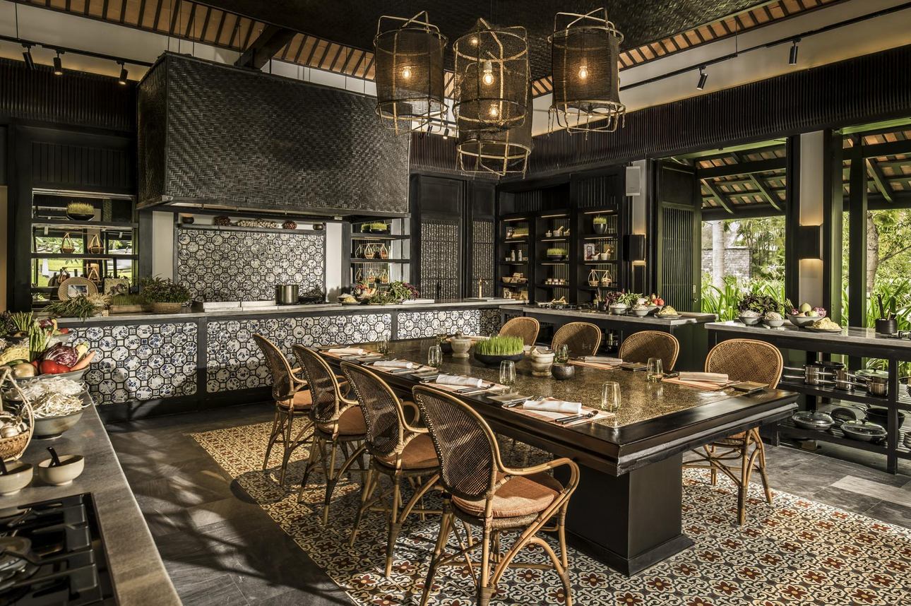 Restaurants/Cafes
