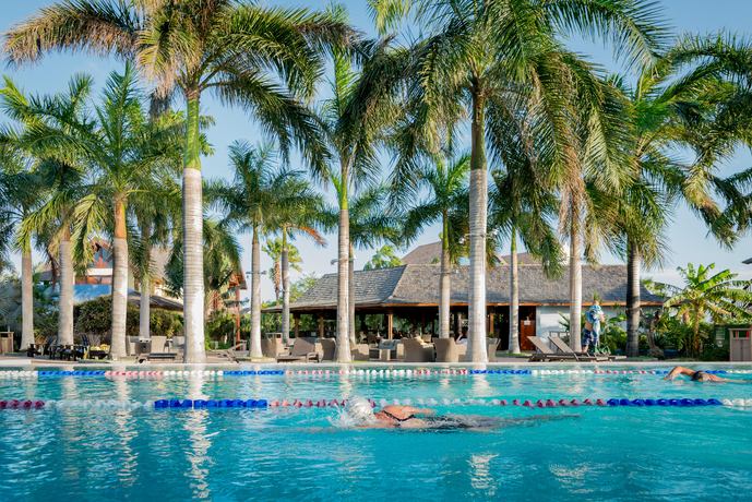 Lions Dive Beach Resort - Zwembad