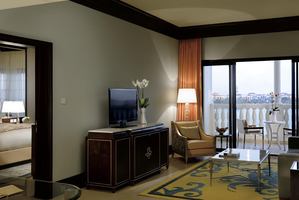 The Ritz-Carlton Abu Dhabi - Executive Suite