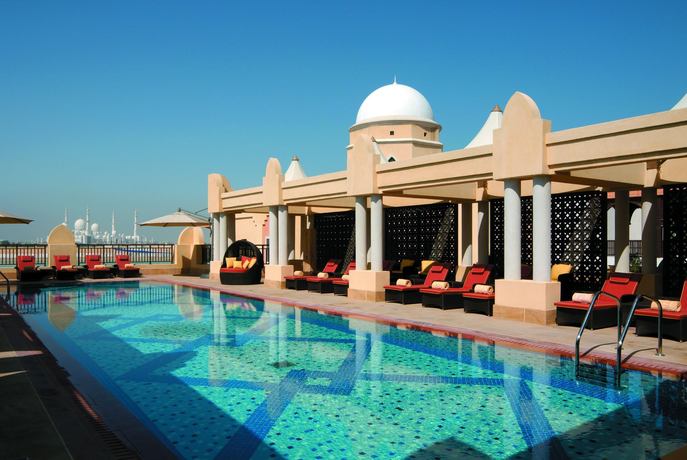Shangri-La Hotel Qaryat Al Beri - Zwembad