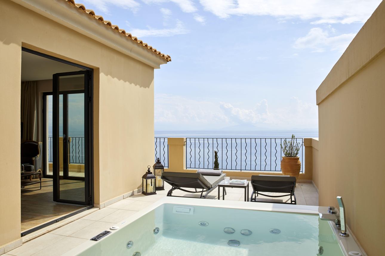 MarBella Nido - Grand Terrace Deluxe Suite Jacuzzi