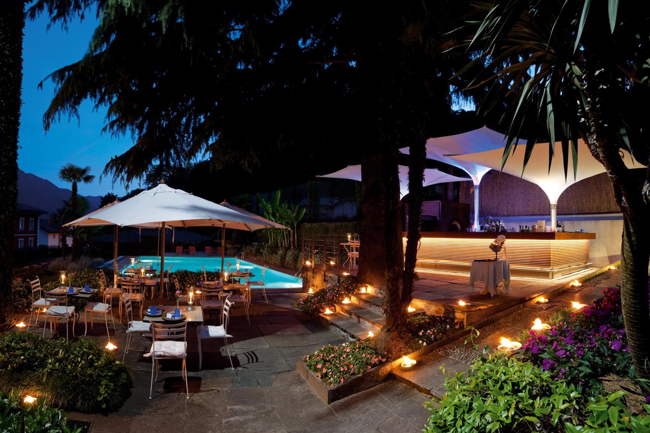 Restaurants/Cafes