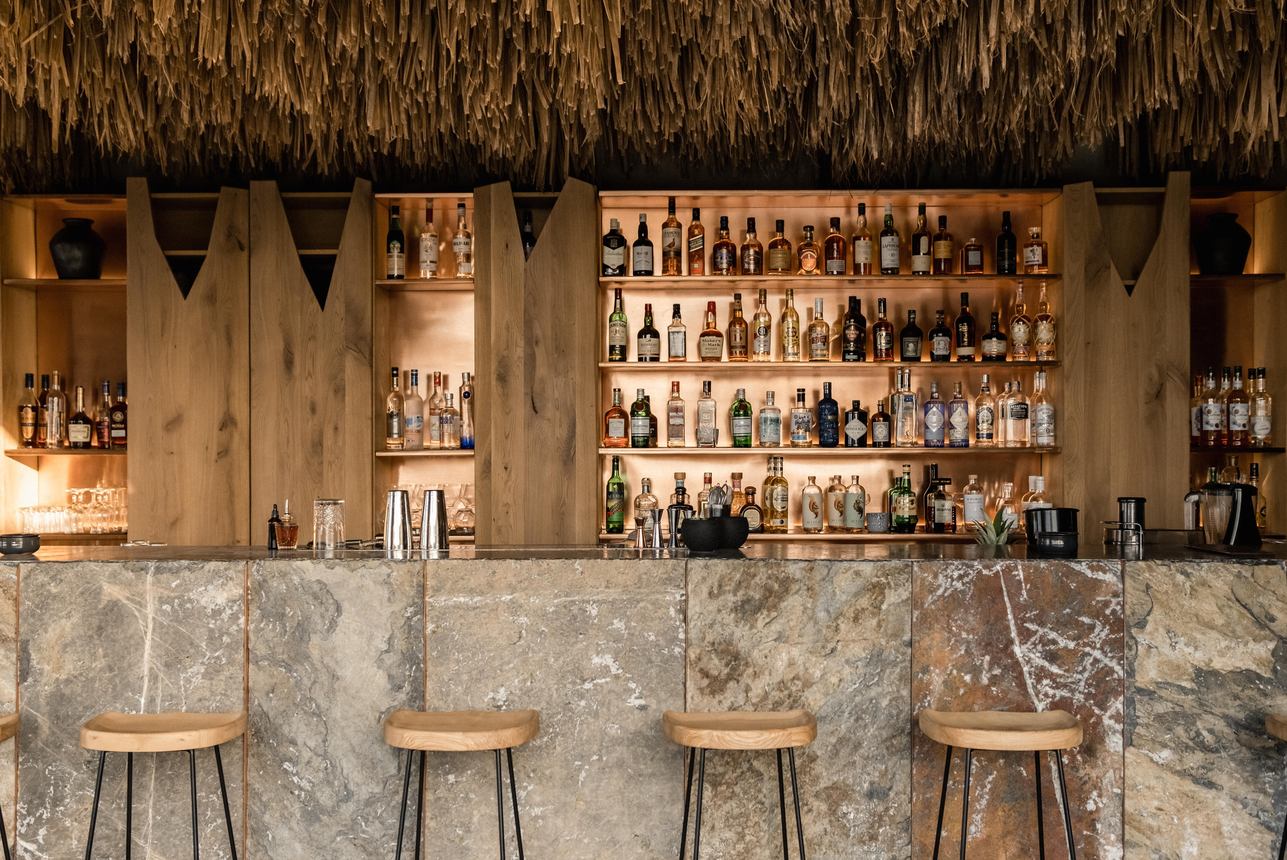 Restaurants/Cafes