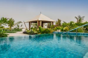 The Ritz-Carlton Al Hamra Beach - Zwembad