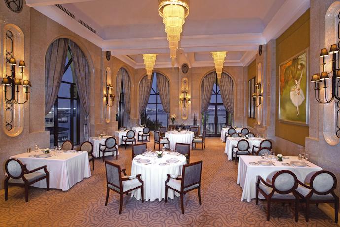 Shangri-La Hotel Qaryat Al Beri - Restaurants/Cafes