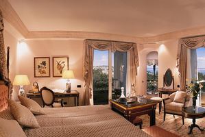 Olissippo Lapa Palace - River Junior Suite