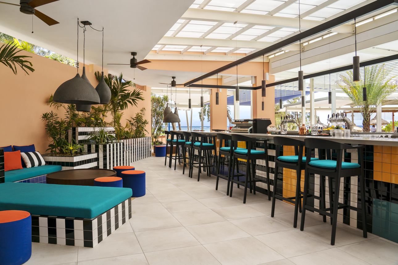 Restaurants/Cafes