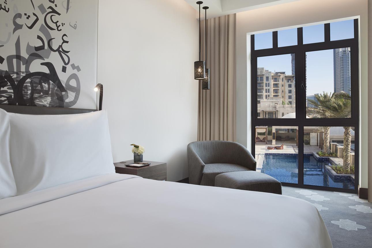 Manzil Downtown  - Deluxe Kamer Zwembadzicht