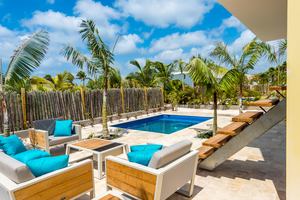 Delfins Beach Resort - 4-slaapkamer Pool Villa