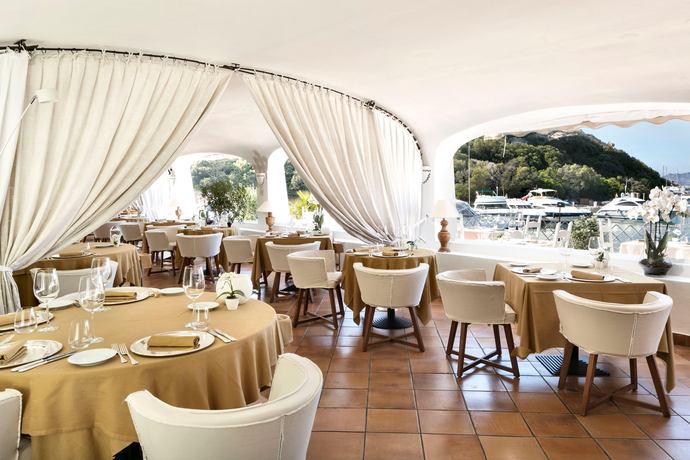 Grand Hotel Poltu Quatu - Restaurants/Cafes