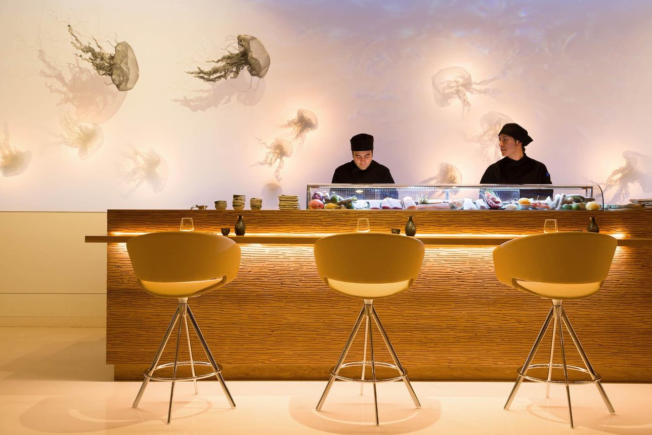 Restaurants/Cafes