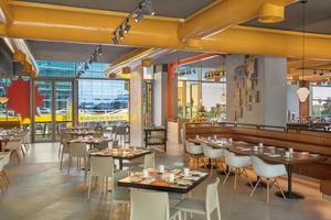 The WB Abu Dhabi, Curio Collection by Hilton - Restaurants/Cafes