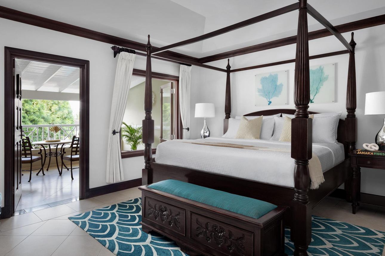 Sandals Royal Caribbean - Crystal Lagoon Honeymoon Butler Suite 