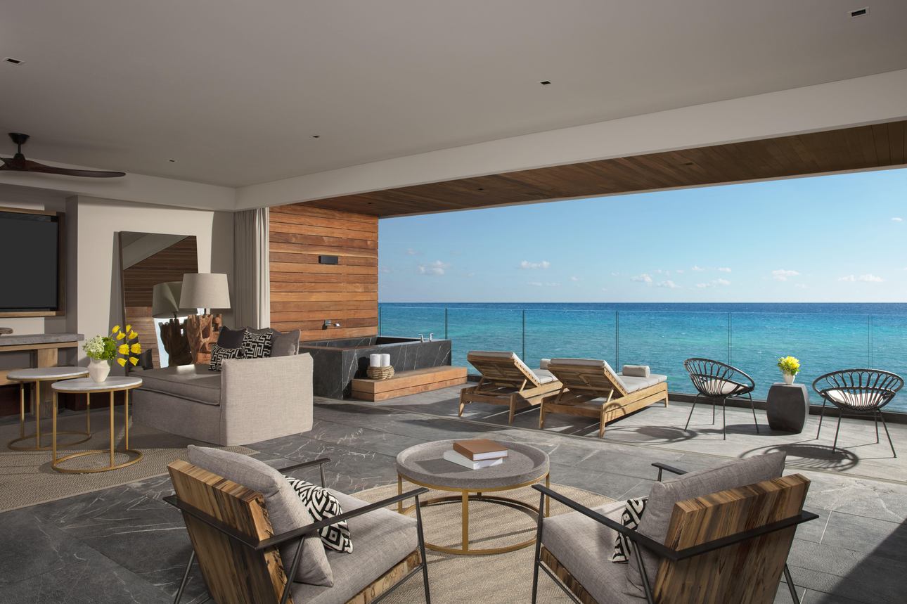 Impression Moxché by Secrets - Oceanfront Master Suite 