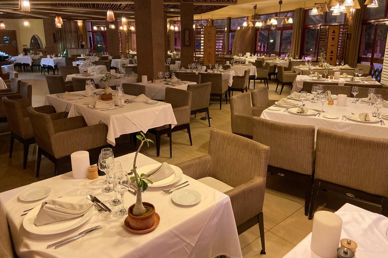 Restaurants/Cafes