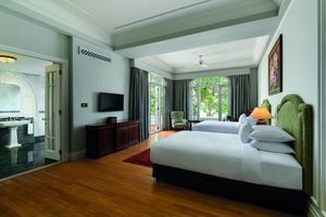 Eastern & Oriental Hotel - Writers Suite
