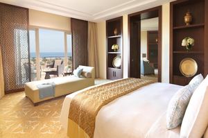 The Ritz-Carlton Dubai - Club Suite