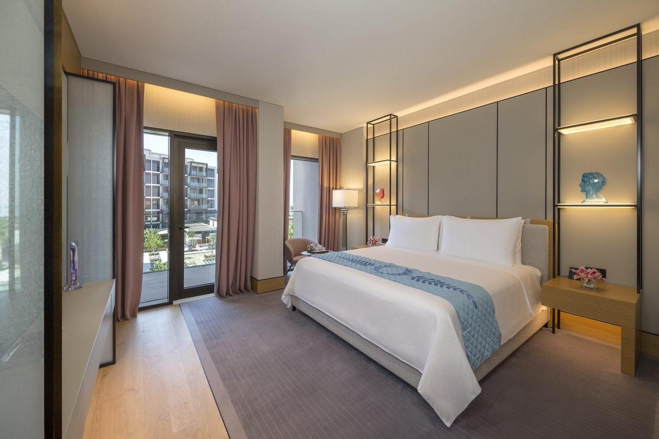 Caesars Palace Dubai  - Deluxe Suite