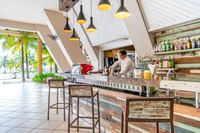 Victoria Beachcomber Resort & Spa - Restaurants/Cafes