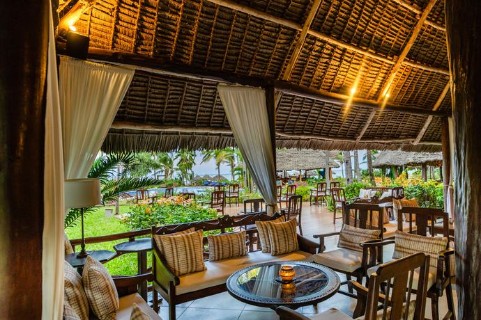 Breezes Beach Club & Spa - Restaurants/Cafes