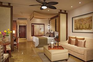 Secrets Playa Mujeres - Preferred Club Junior Suite Swim-Out Zeezicht
