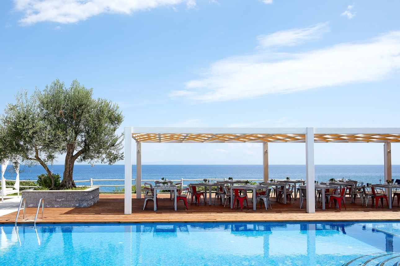 Restaurants/Cafes