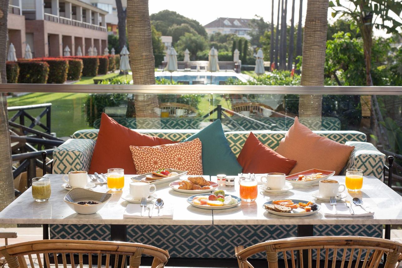 Restaurants/Cafes